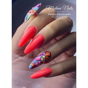 cosmopolitan_nails_2_1